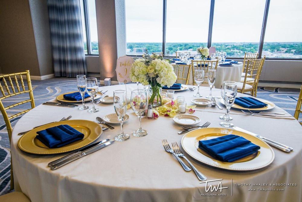 Doubletree By Hilton Chicago - North Shore Centro De Conferencias 4*