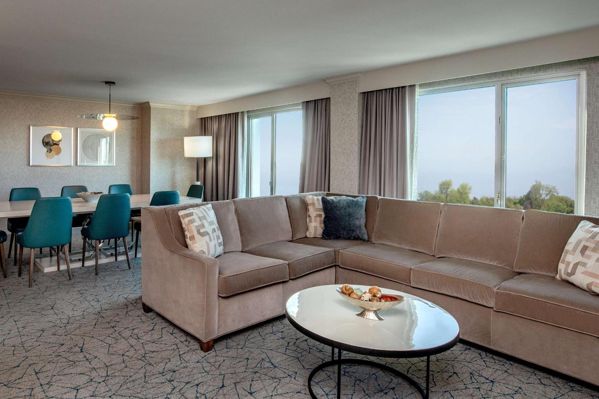 Doubletree By Hilton Chicago - North Shore Centro De Conferencias 4*